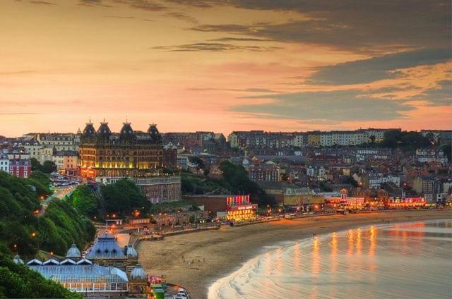 Ferienwohnung Lighthouse View, One Min From Harbour & Beach Scarborough Exterior foto